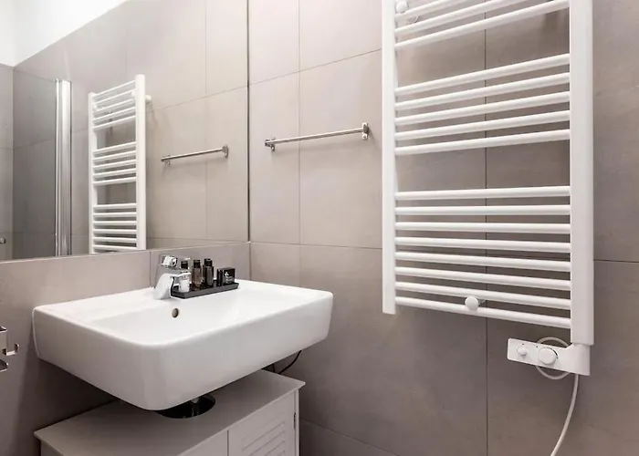 1br Oasis With Easy Access By Hm Apartment